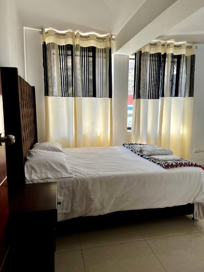 Hostal Santa Rosa Caraz Buitenkant foto