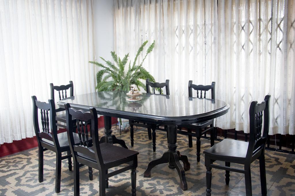 Hostal Santa Rosa Caraz Buitenkant foto
