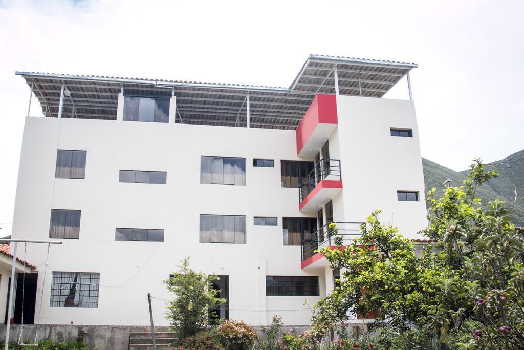 Hostal Santa Rosa Caraz Buitenkant foto
